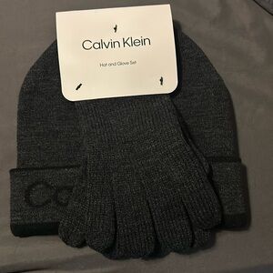NWT Calvin Klein hat and glove set